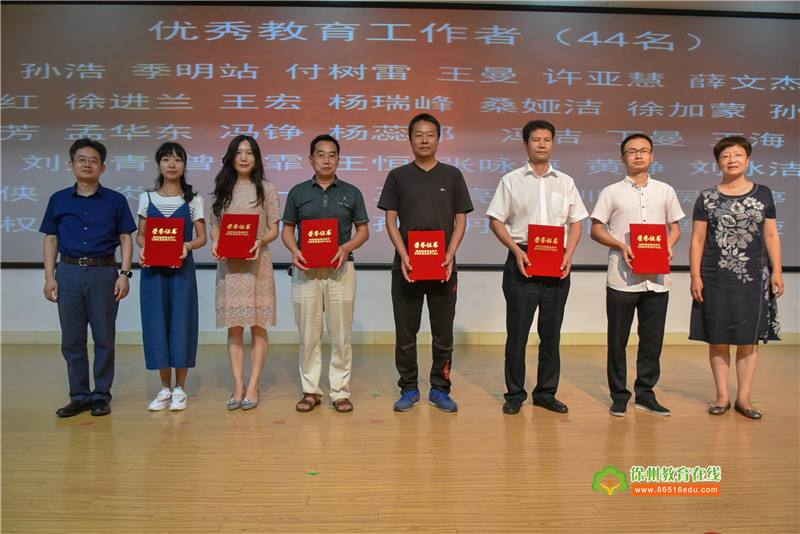 全国人大代表邵志豪：不忘育人初心 加强体系建设