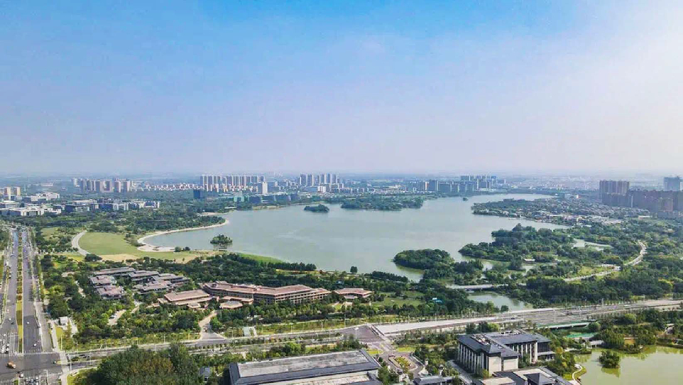 湖北首个江水源能源站：引长江水为城市“降温”